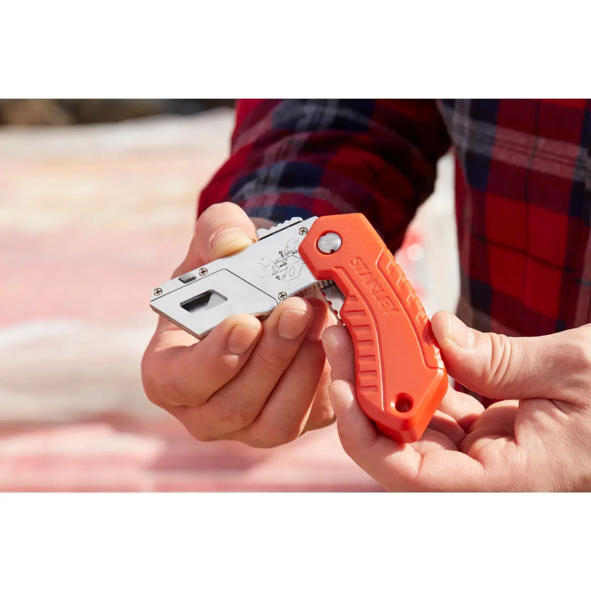 STANLEY Sicherheitsklappmesser mit automatischem Klingenrückzug