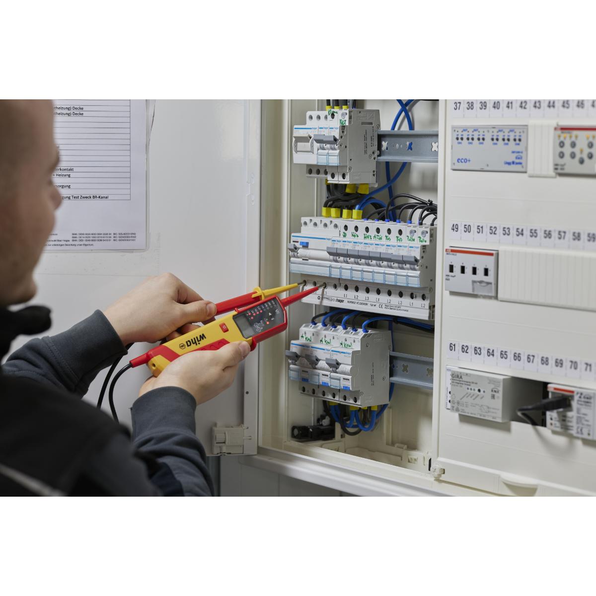 Wiha Spannungs- und Durchgangsprüfer eMobility 12 – 1.000 V AC, CAT IV mit 2x AAA-Batterien