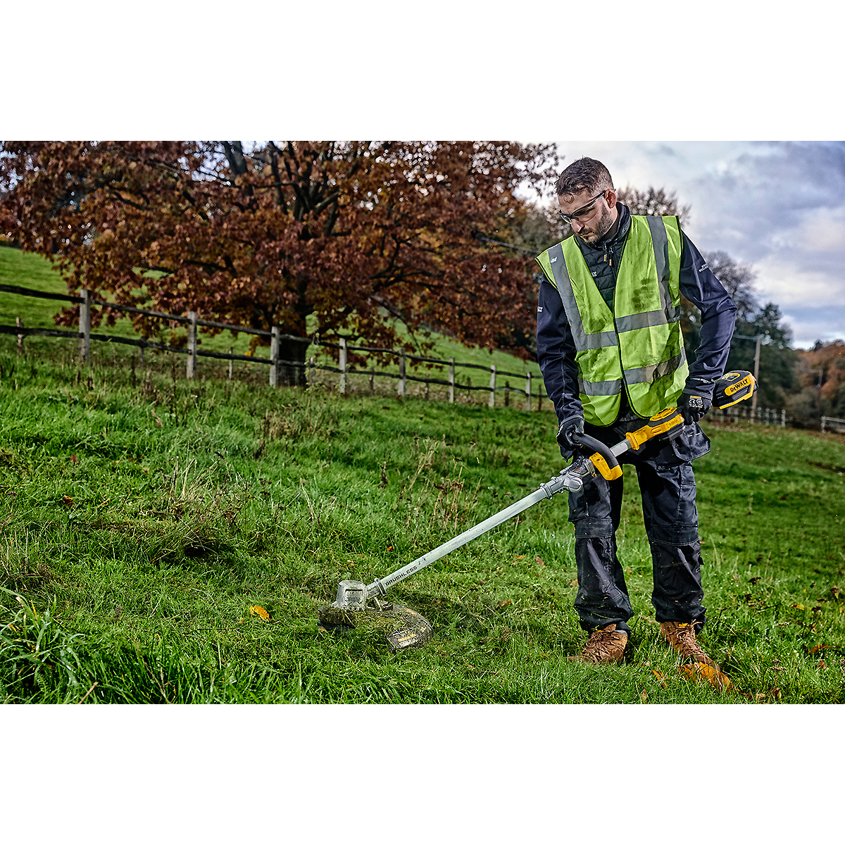 DCMST561N-XJDE DCMST561N-XJDE