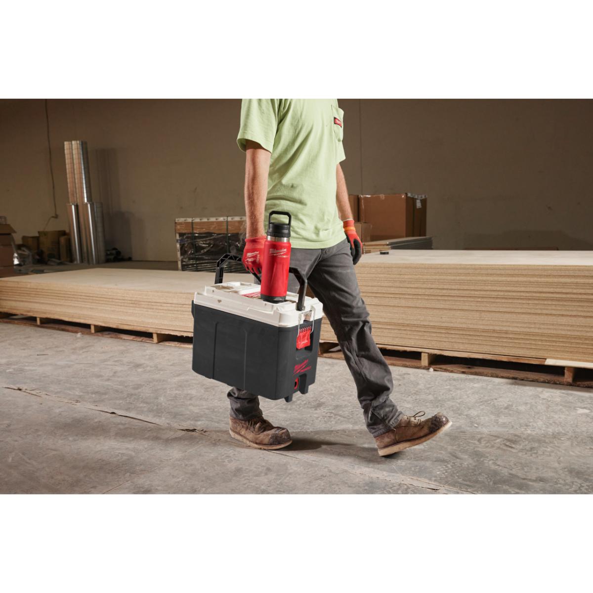 Milwaukee ﻿PACKOUT Thermoflasche mit Schraubdeckel 530 ml