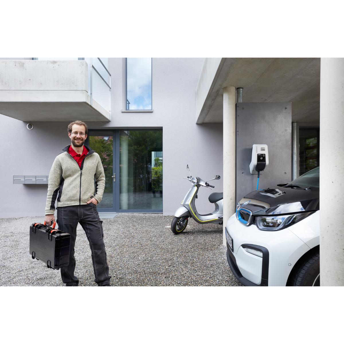 Wiha Werkzeugkoffer Set L eMobility 62-teilges Set