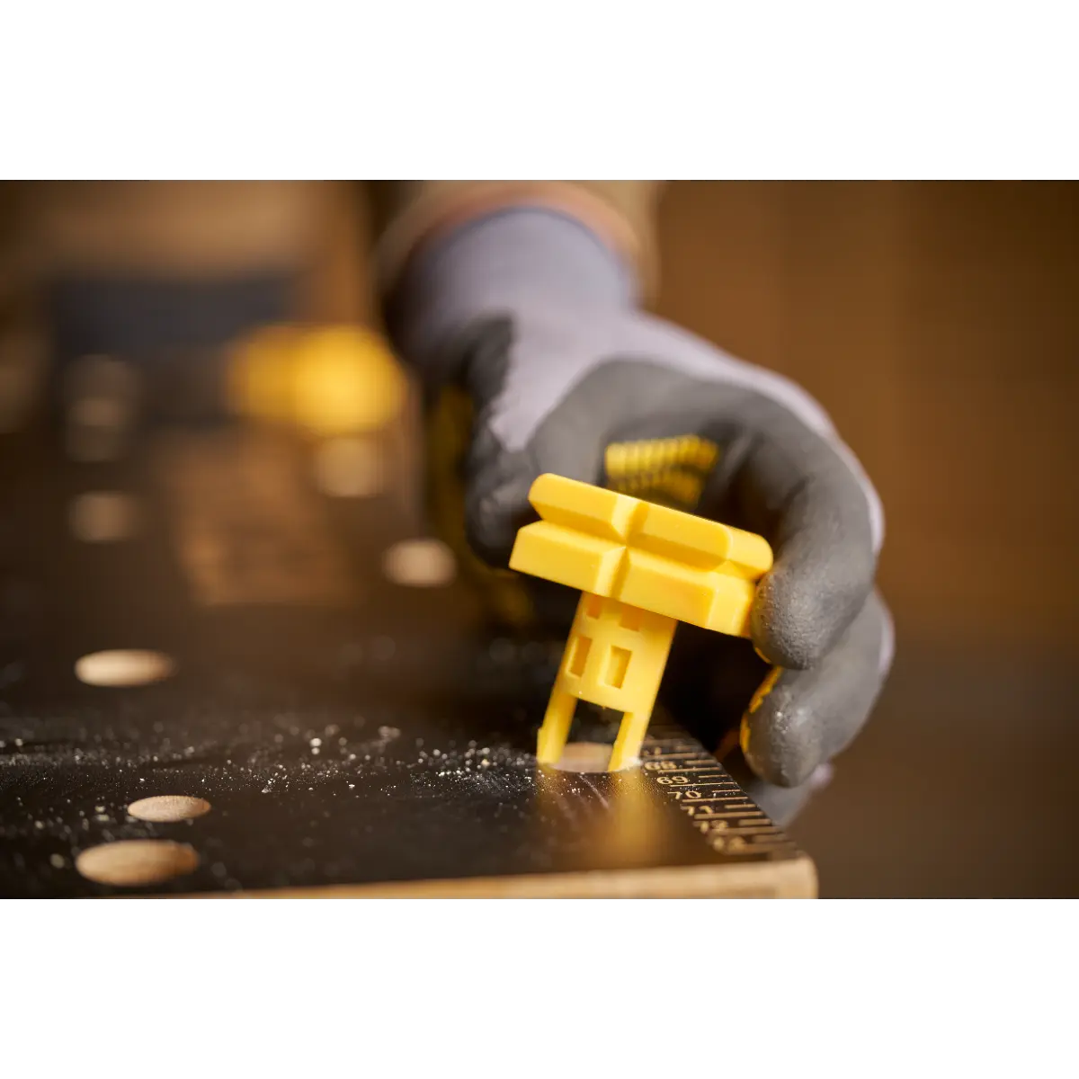 STANLEY Workmate Deluxe mit Bambus-Arbeitsplatte, belastbar bis 250kg