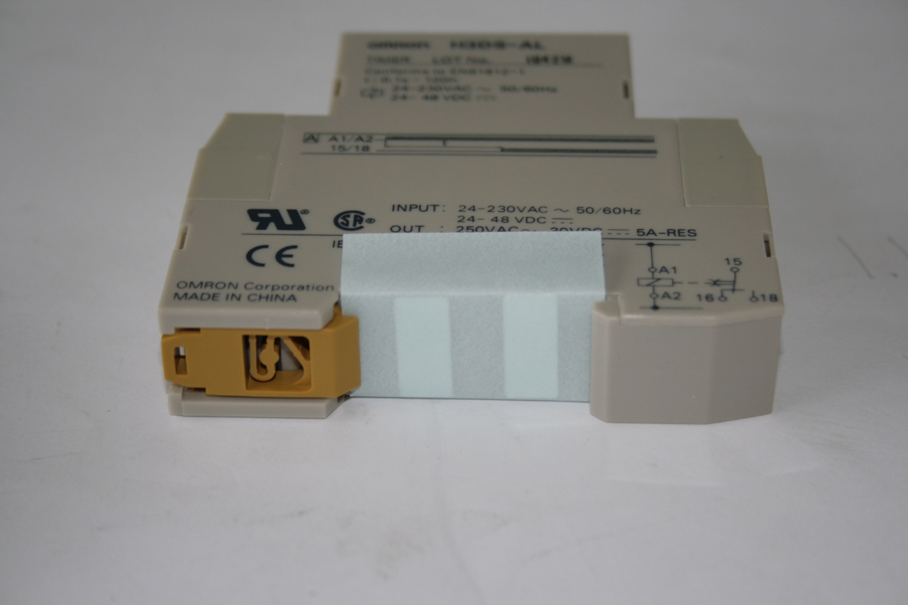 ELMAG Zeitrelais 'D1' (OMRON H3DE-S1)