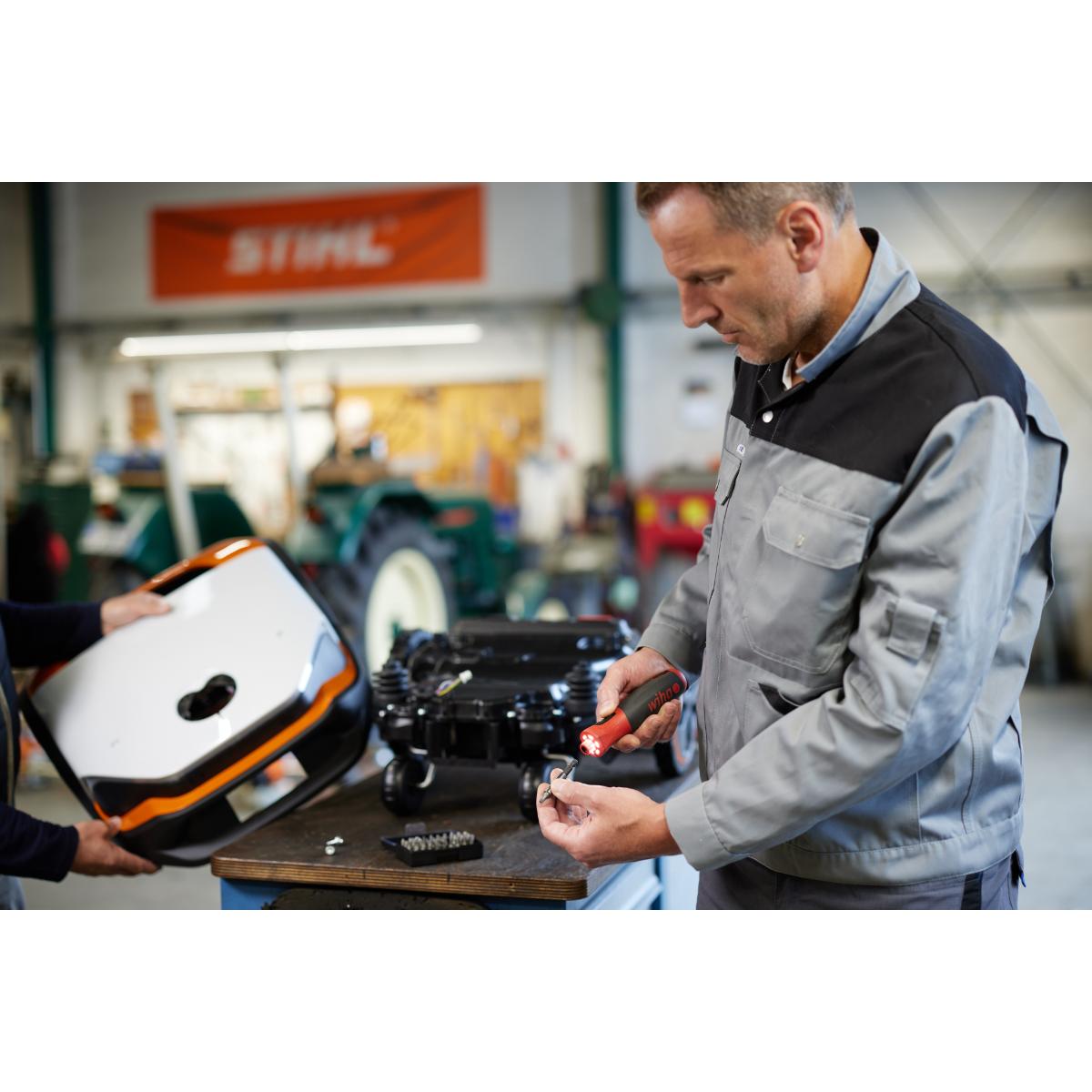 Wiha E-Schraubendreher speedE PocketDrive mit Bitbox und Tasche