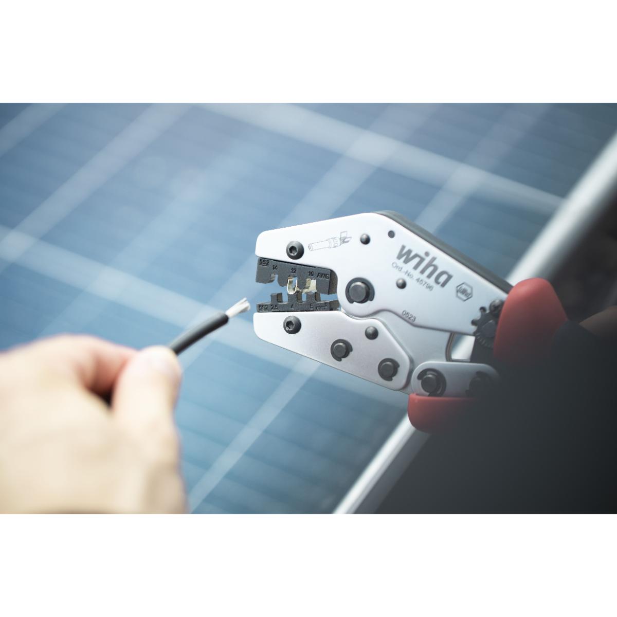 Wiha Crimpwerkzeug für MC4-Verbinder 2,5 - 6 mm²