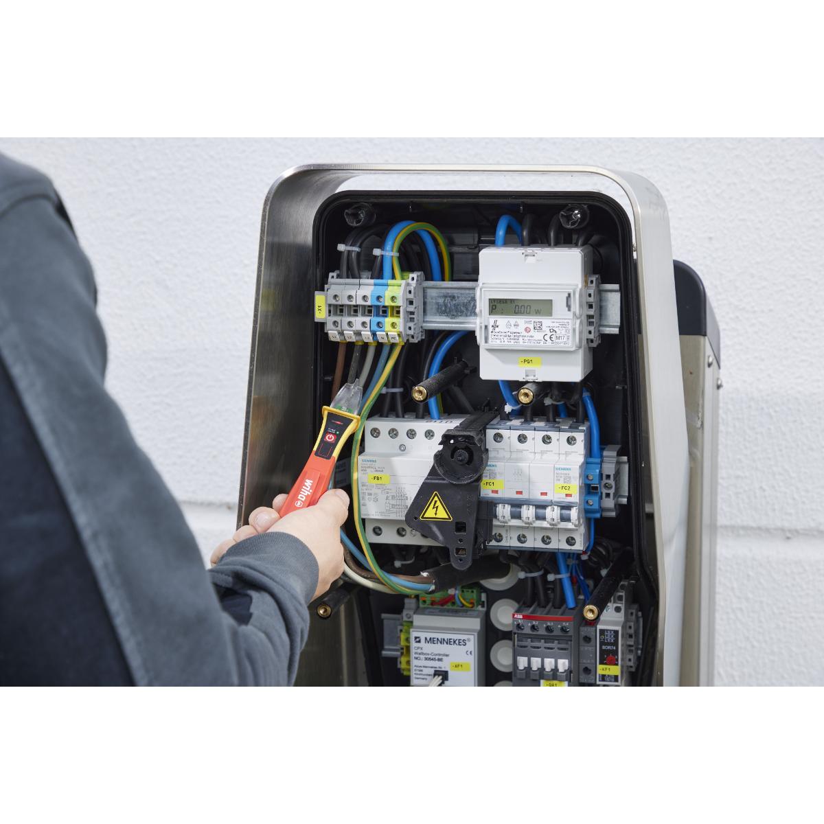 Wiha Spannungsprüfer Volt Detector berührungslos, einpolig, 90 – 1.000 V AC mit 2x AAA-Batterien