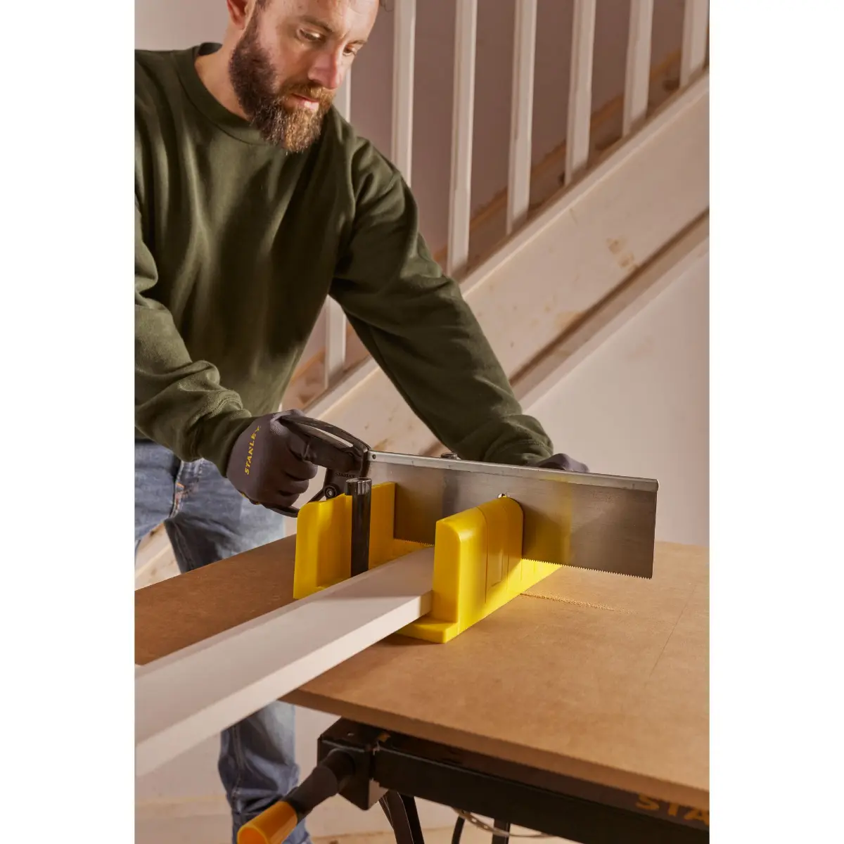 STANLEY Gehrungslade Ku. mit Säge 300 x 130 x 80 mm Integrierter Sägenstop