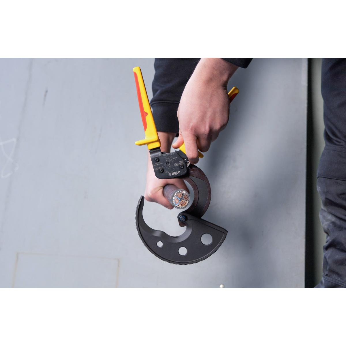 Wiha Kabelschneider electric bis 500 mm² mit Ratschenprinzip