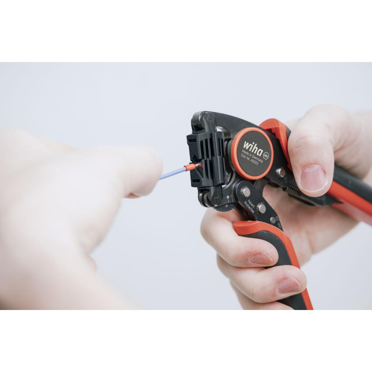 Wiha Crimpwerkzeug automatisch für Aderendhülsen Vierkant-Pressung mit drehbarem Crimpkopf 0,08 - 16 mm²