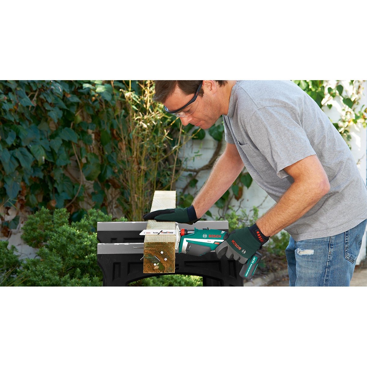 Bosch Akku-Gartensäge Keo