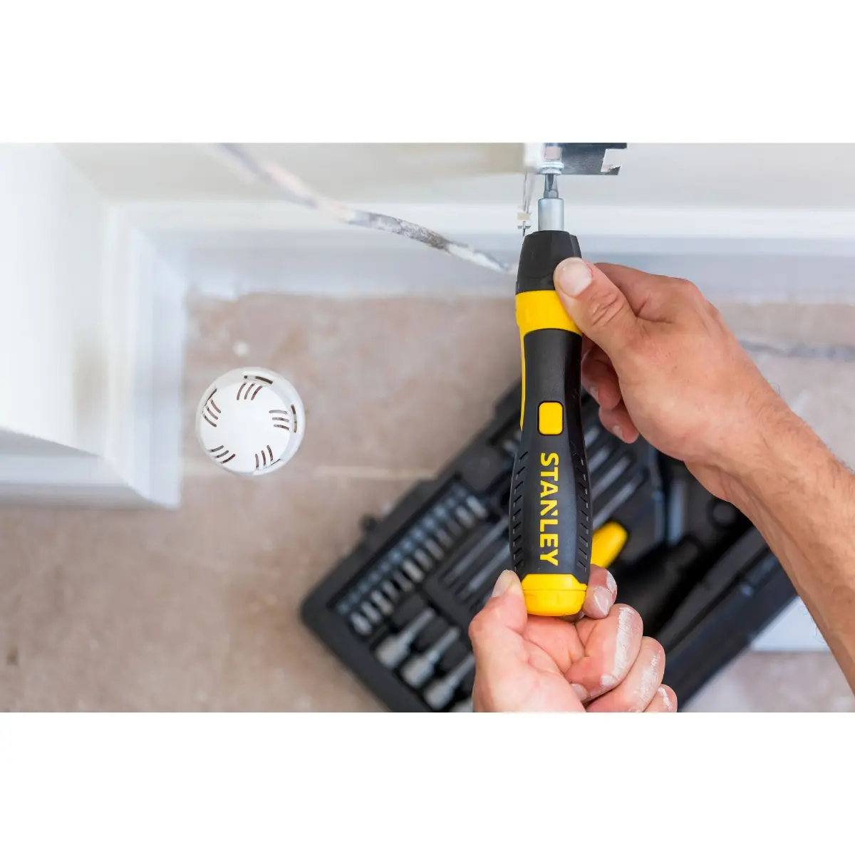 STANLEY Ratschen Bit-Set 35-teilig m. Gelenkgriff