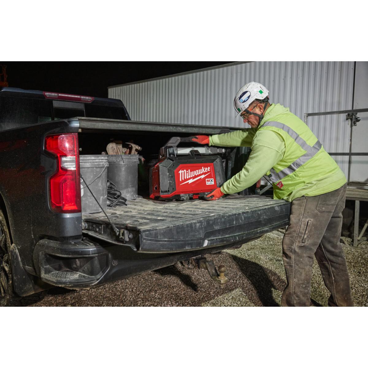 Milwaukee MX FUEL Akku-Kompaktbaustellenstrahler MXFTLIC-601