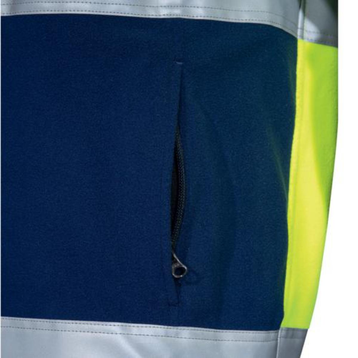 Person, Kleidung, Badehose