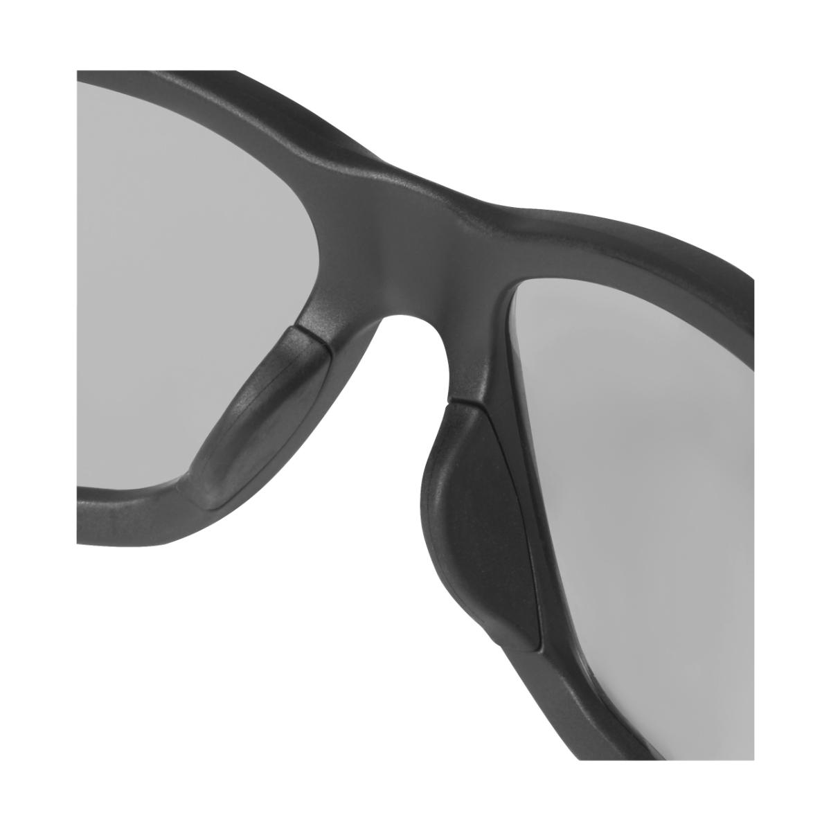 Milwaukee - Performance Schutzbrille grau