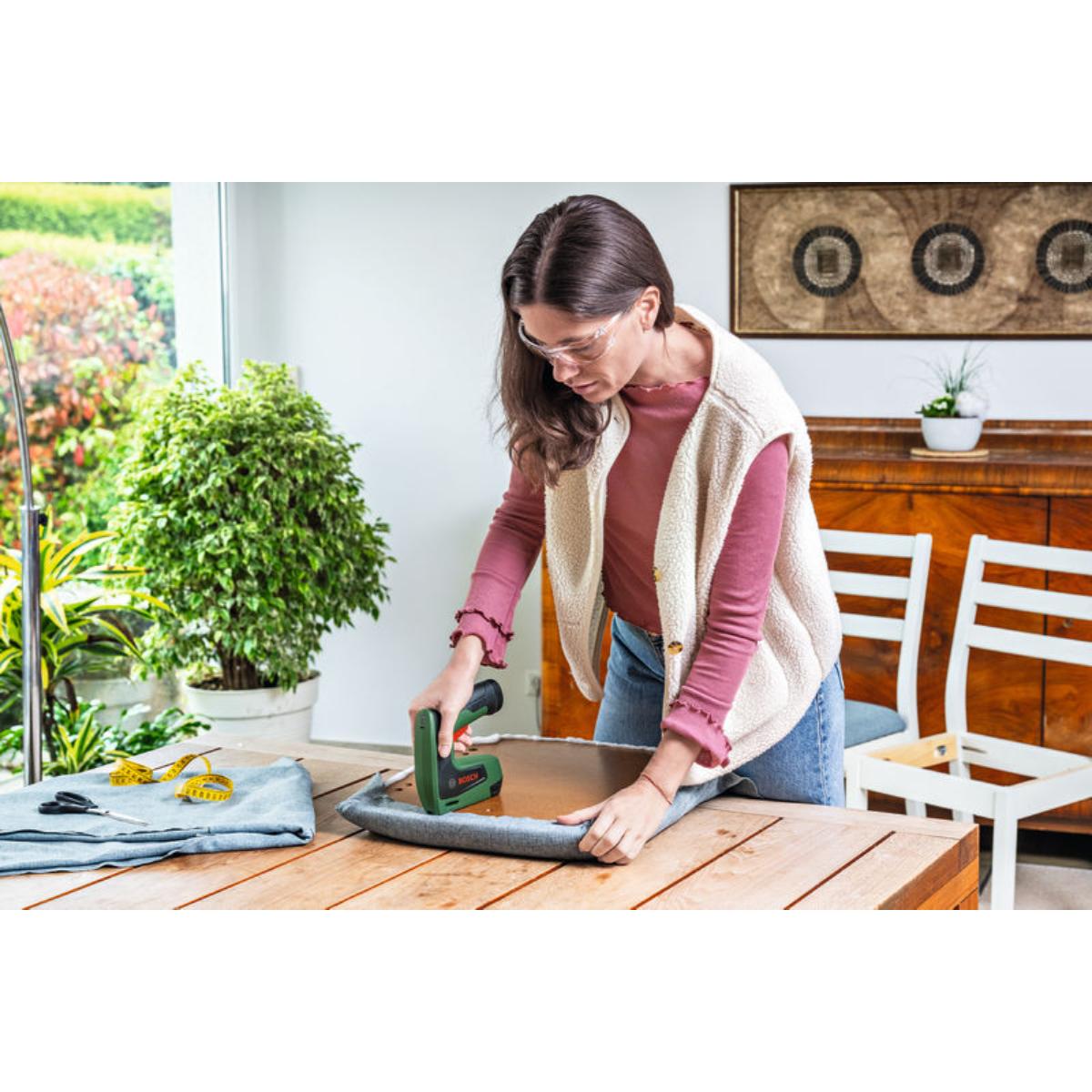 Bosch Akku-Tacker TWEO