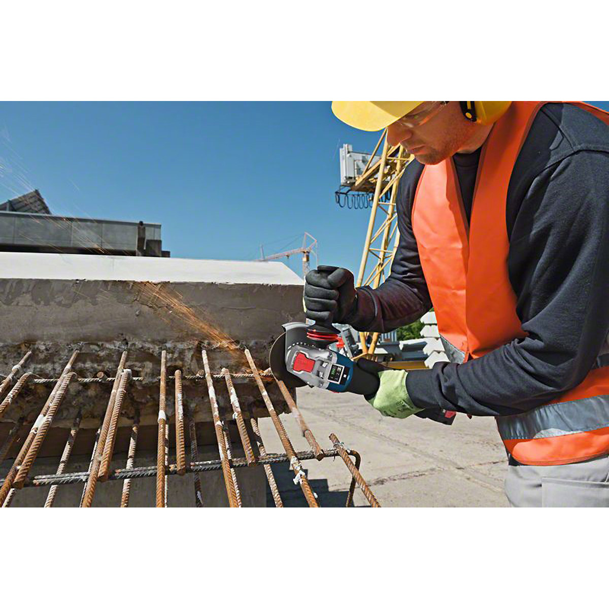 Bosch Akku-Winkelschleifer mit X-LOCK GWX 18V-10 SC