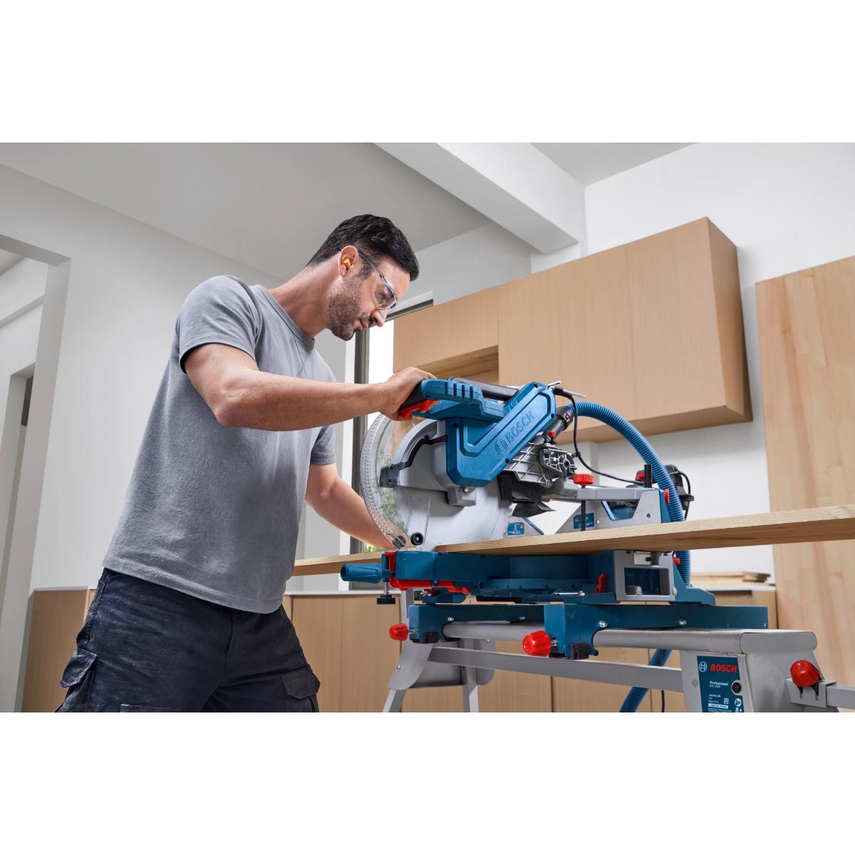 Bosch Kapp- und Gehrungssäge GCM 340-305 D