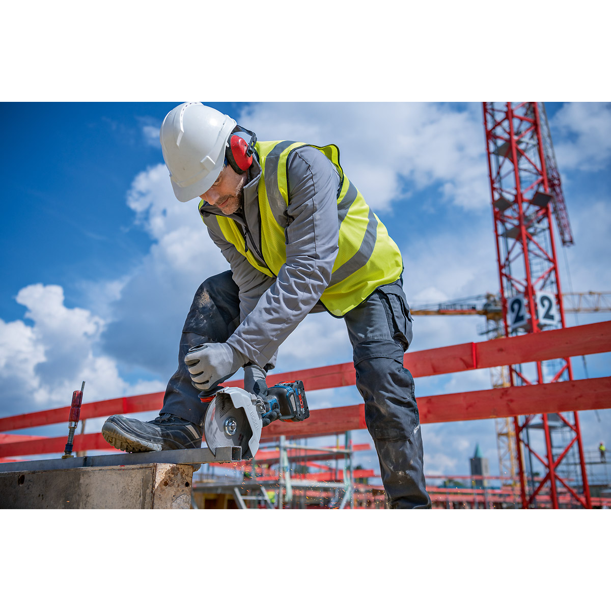 Bosch Akku-Winkelschleifer GWS 18V-180 PC