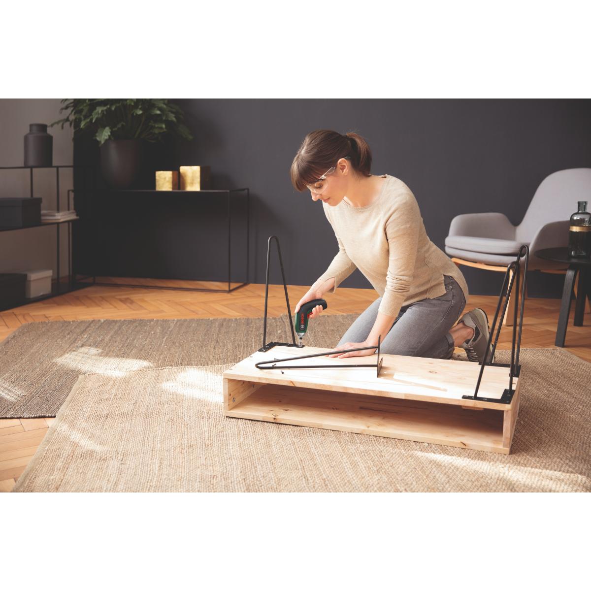 Bosch Schrauber IXO 8-Set, 1 x Akku BA 4V 2.0Ah, Aufbewahrungsbox