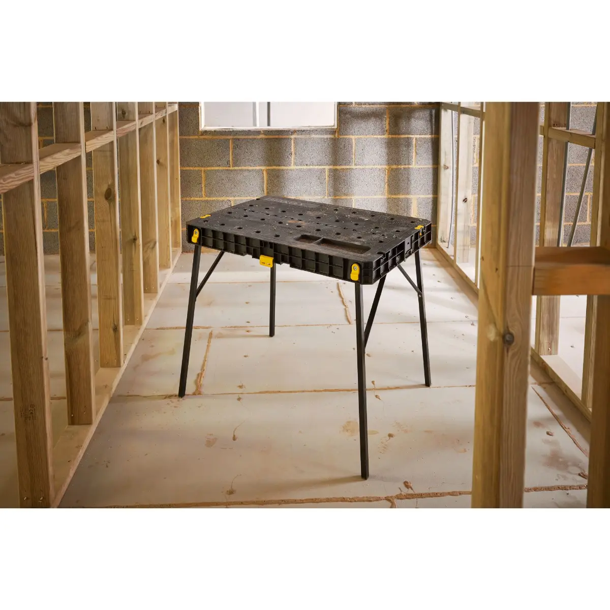 STANLEY Tragbare Essential Werkbank
