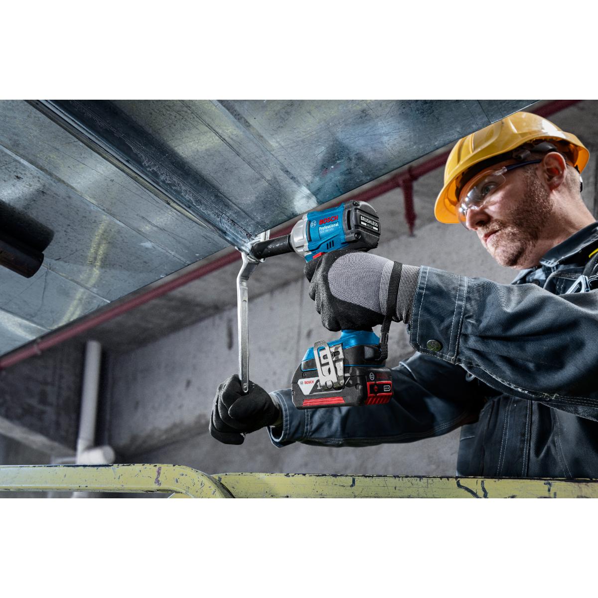 Bosch Akku-Drehschlagschrauber GDS 18V-350, 2 x Akku GBA 18V 4.0Ah in L-BOXX