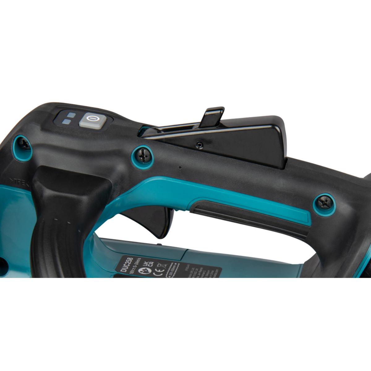 Makita Akku-Kettensäge 18V 24 m/s 25 cm