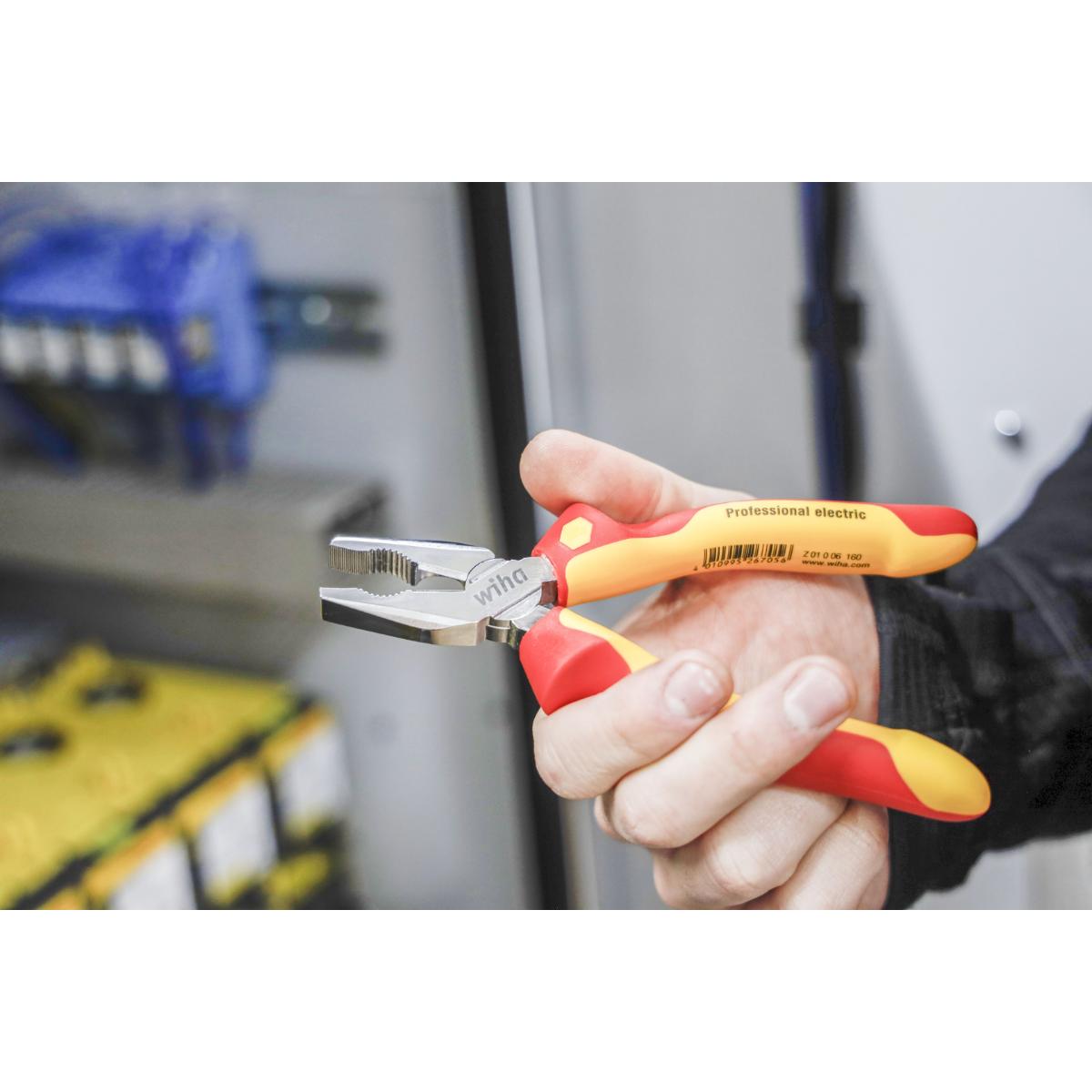 Wiha Kombizange Professional electric mit DynamicJoint und OptiGrip mit extra langer Schneide - Blisterverpackung