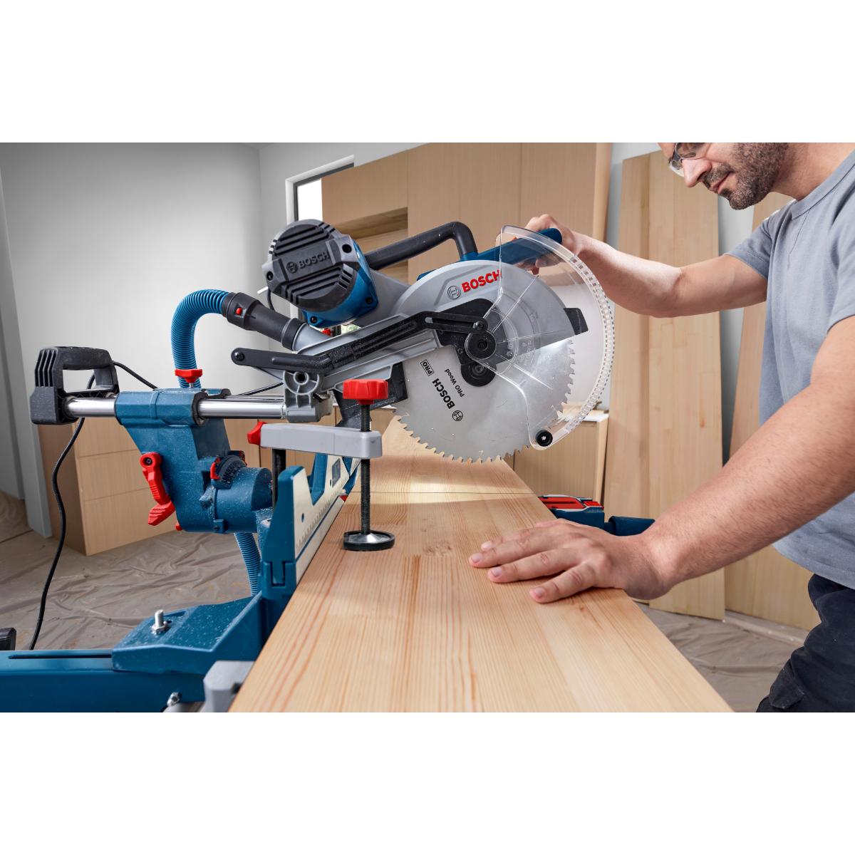 Bosch Kapp- und Gehrungssäge GCM 340-305 D