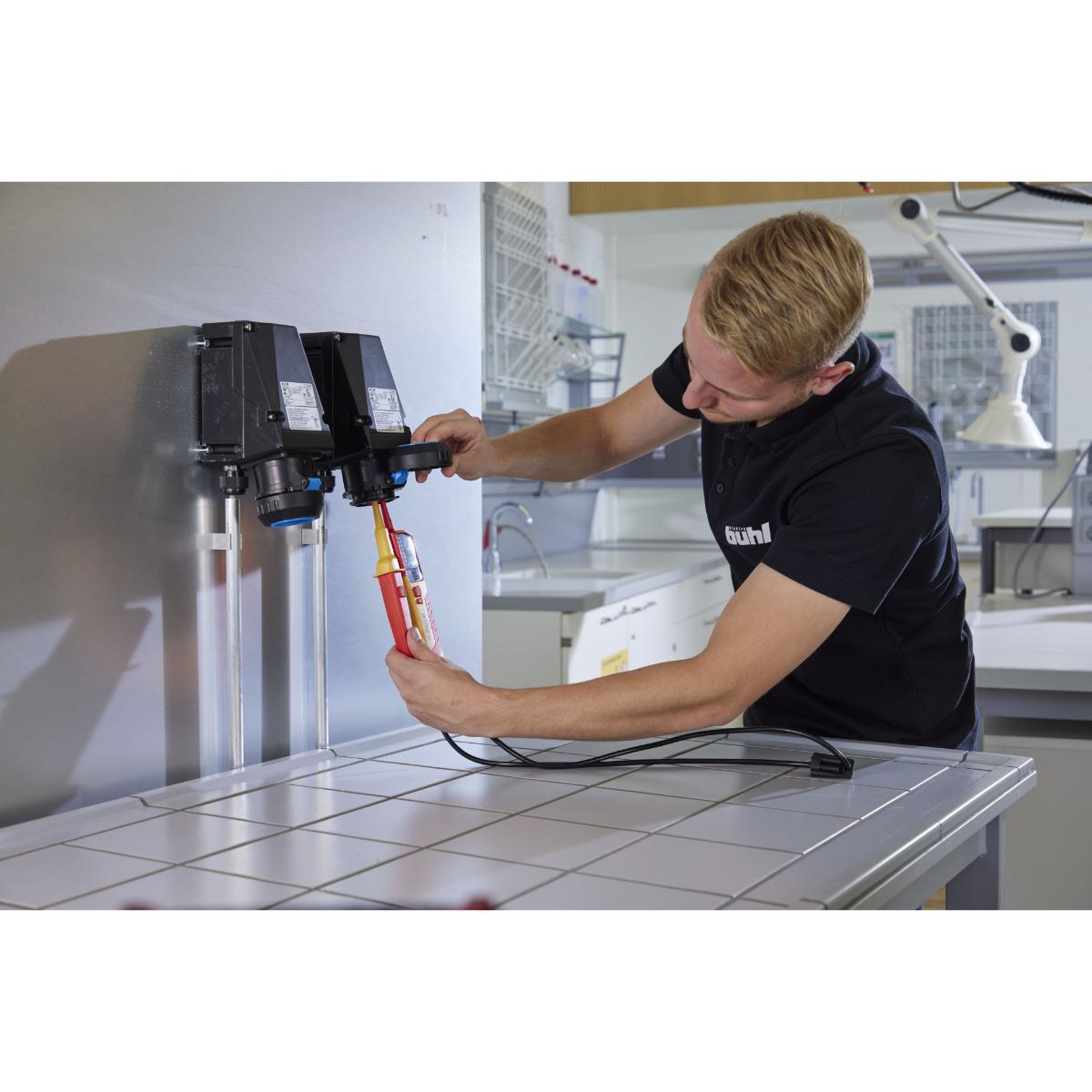 Wiha Spannungs- und Durchgangsprüfer 0,5 - 1.000 V AC, CAT IV mit 2x AAA-Batterien