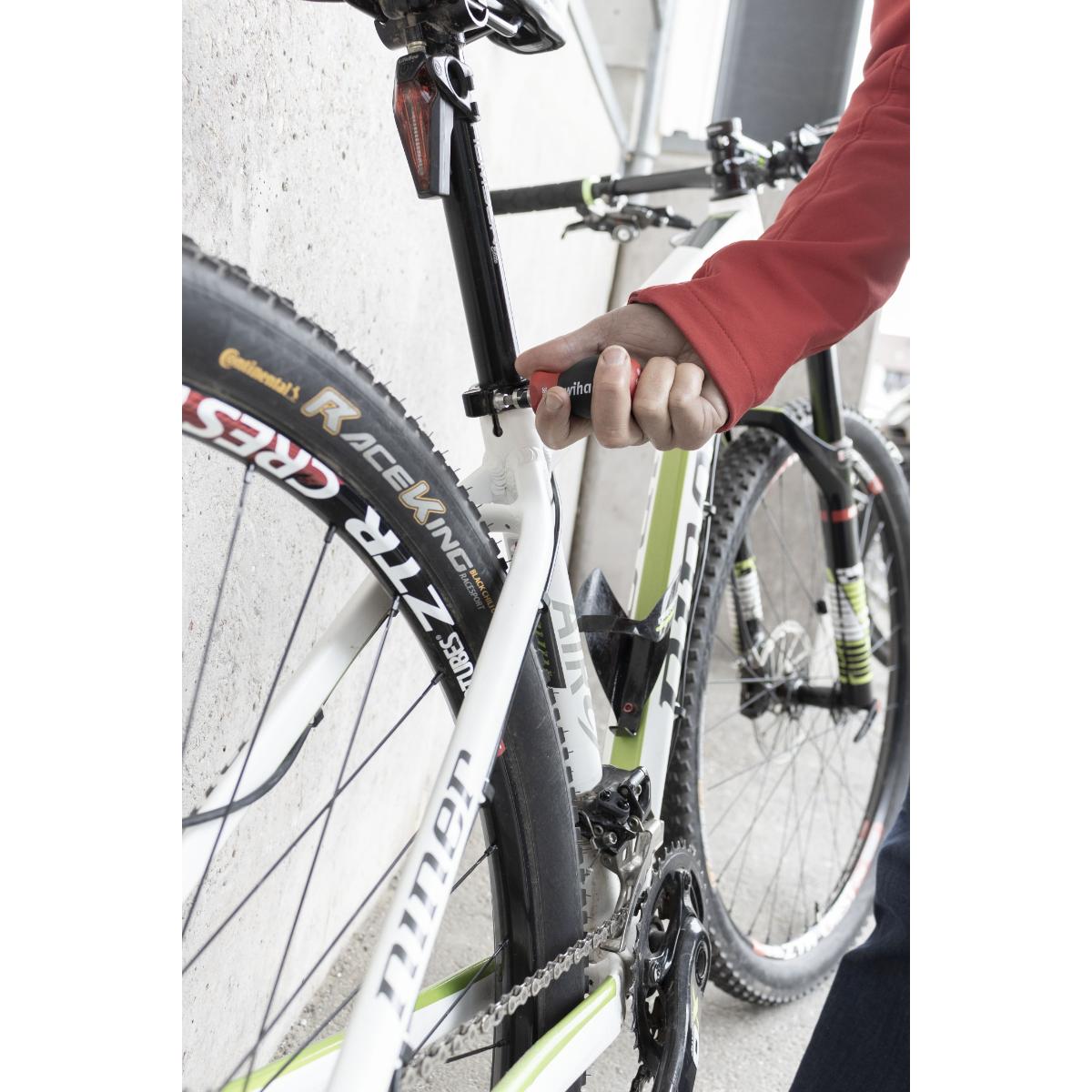 Wiha Schraubendreher mit Bit Magazin Stubby gemischt mit 7 Doppelbits