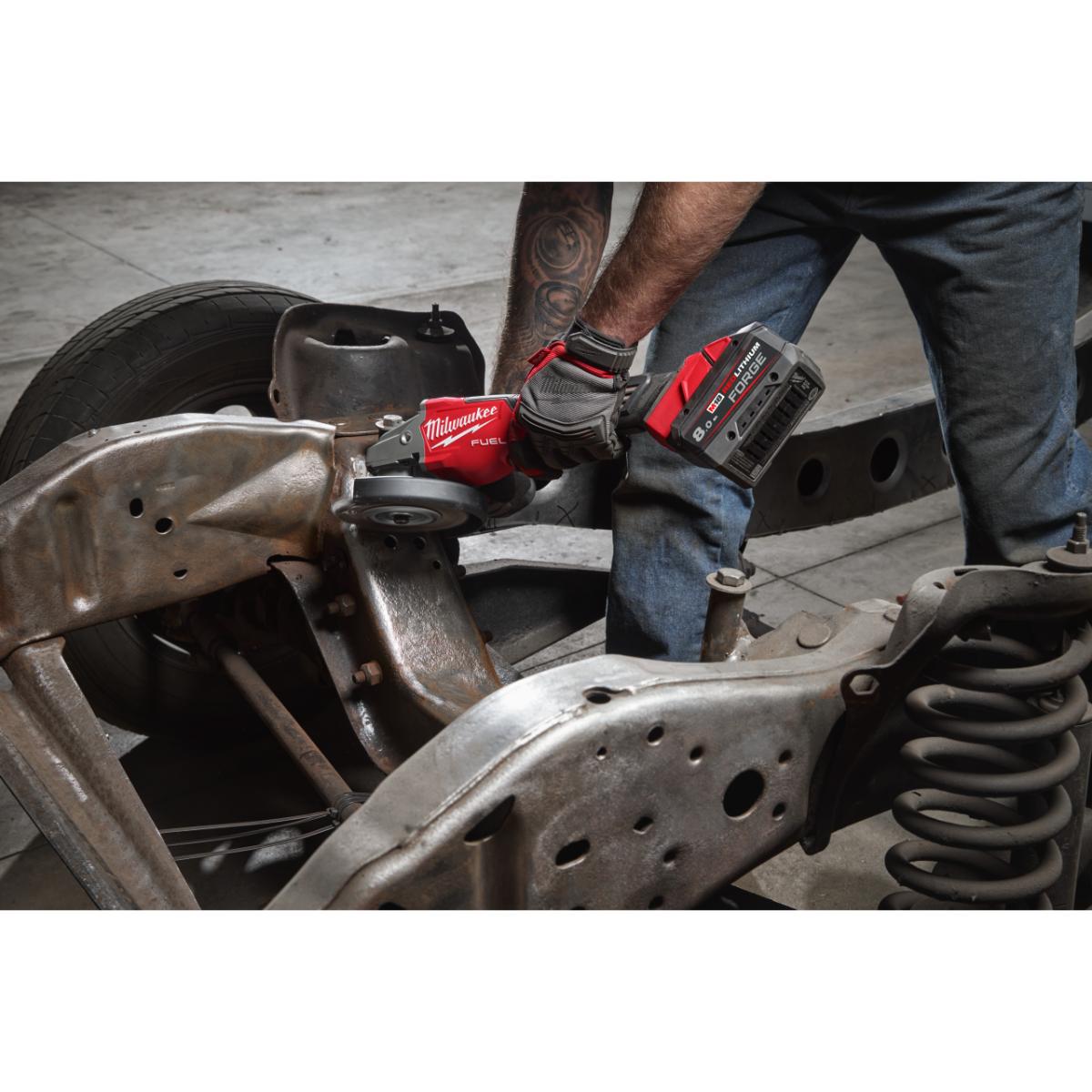 Milwaukee M18 FUEL Akku-Hochleistungswinkelschleifer 125mm mit Paddelschalter Gen 2 - M18FHSAG125XPD
