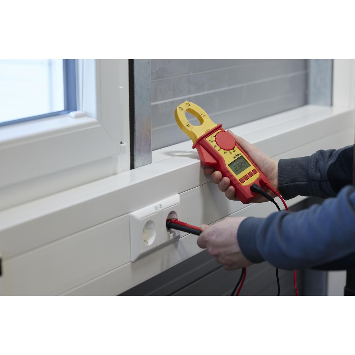 Wiha Strommesszange bis 1.000 V AC, CAT IV mit 2x AAA-Batterien