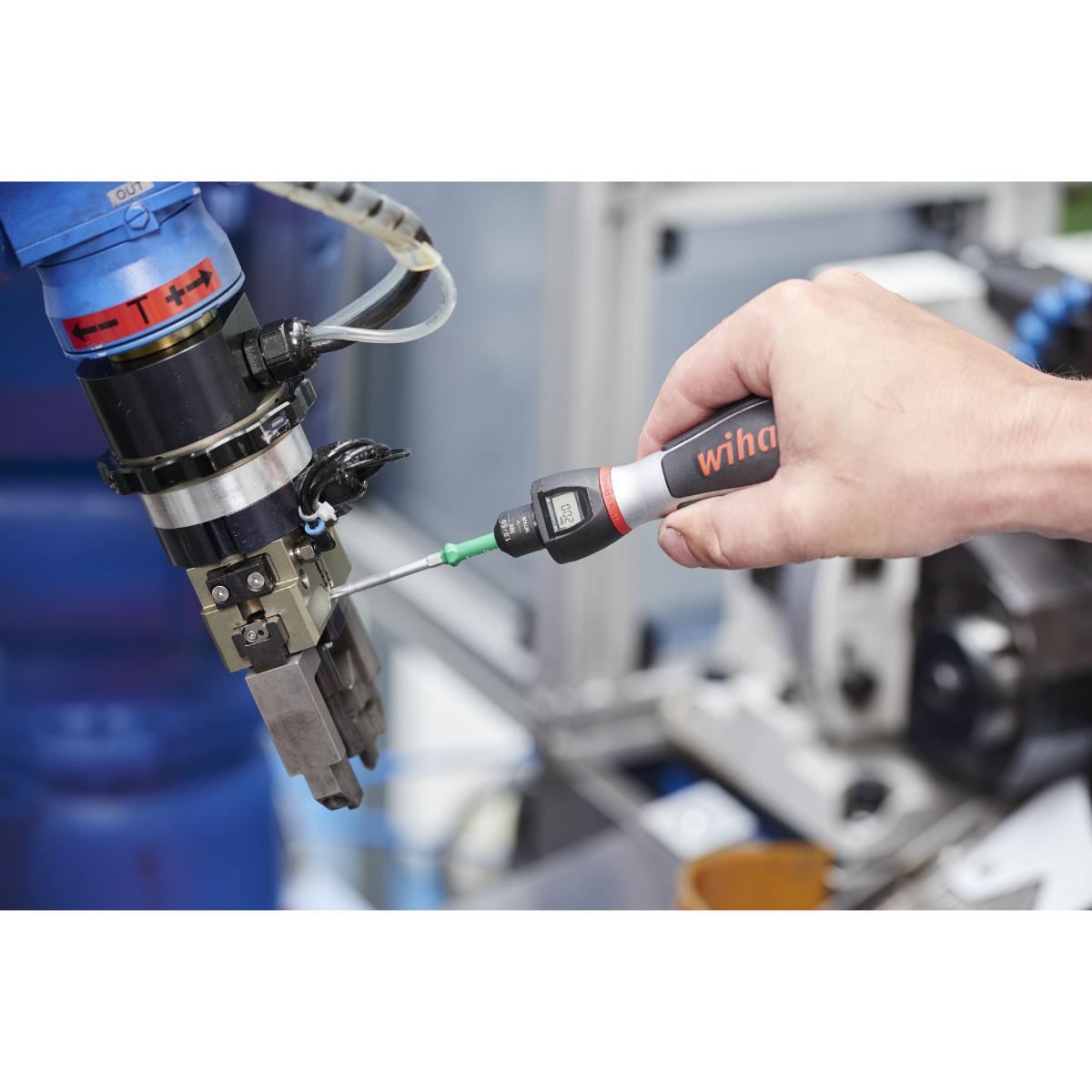 Wiha Drehmoment-Schraubendreher iTorque mit Digitalskala