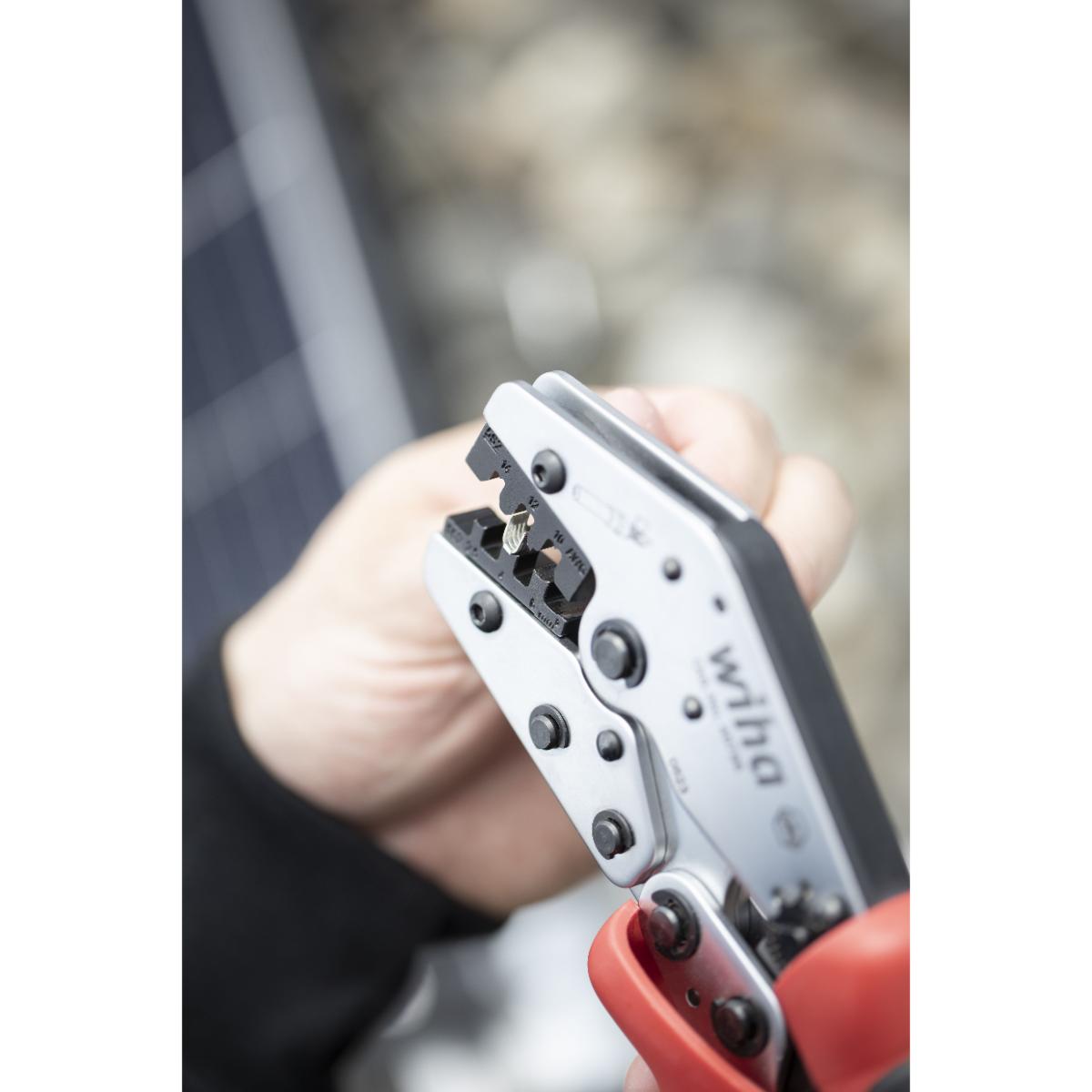 Wiha Crimpwerkzeug für MC4-Verbinder 2,5 - 6 mm²