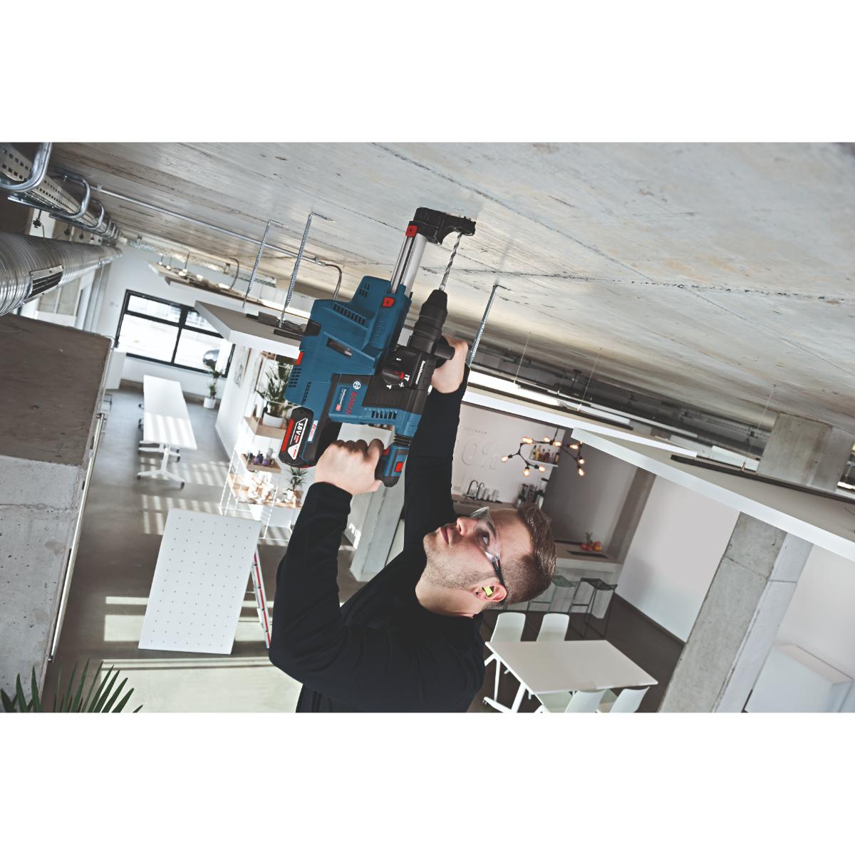 Bosch Combo Kit 18V-Set mit 5 Werkzeugen: GSB + GBH + GWS + GSA + GLI + 3 x Akku