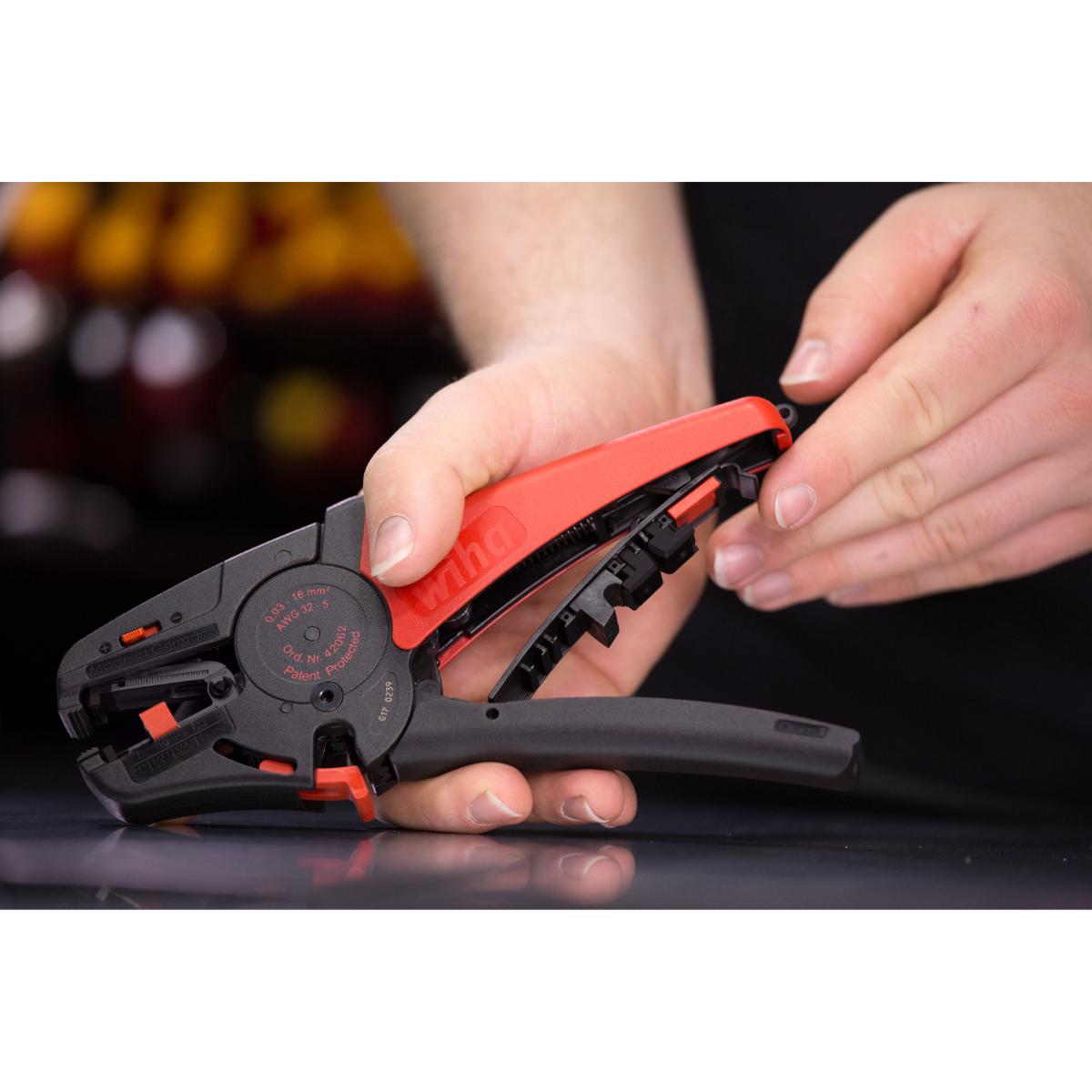 Wiha Abisolierwerkzeug automatisch 0,03 - 16 mm²