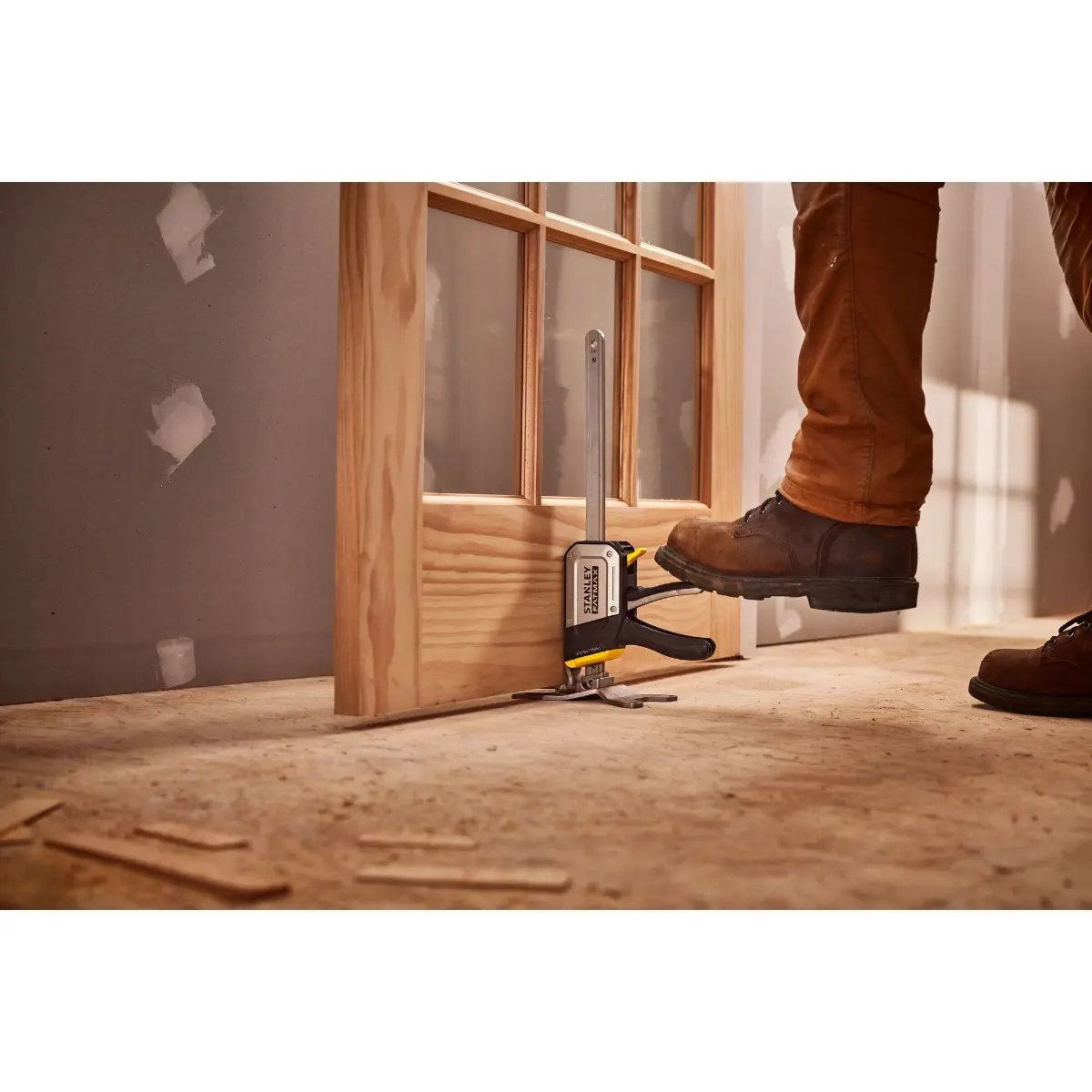 STANLEY Tradelift Universal Einhand-Montagewerkzeug zum Heben und Spannen (einzeln)