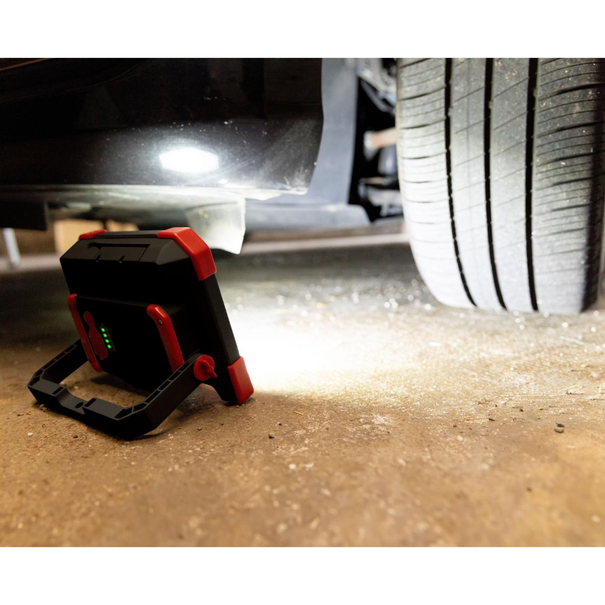 Wiha Akku-Baustrahler 30W, 3.000 lm mit USB-C-Ladekabel