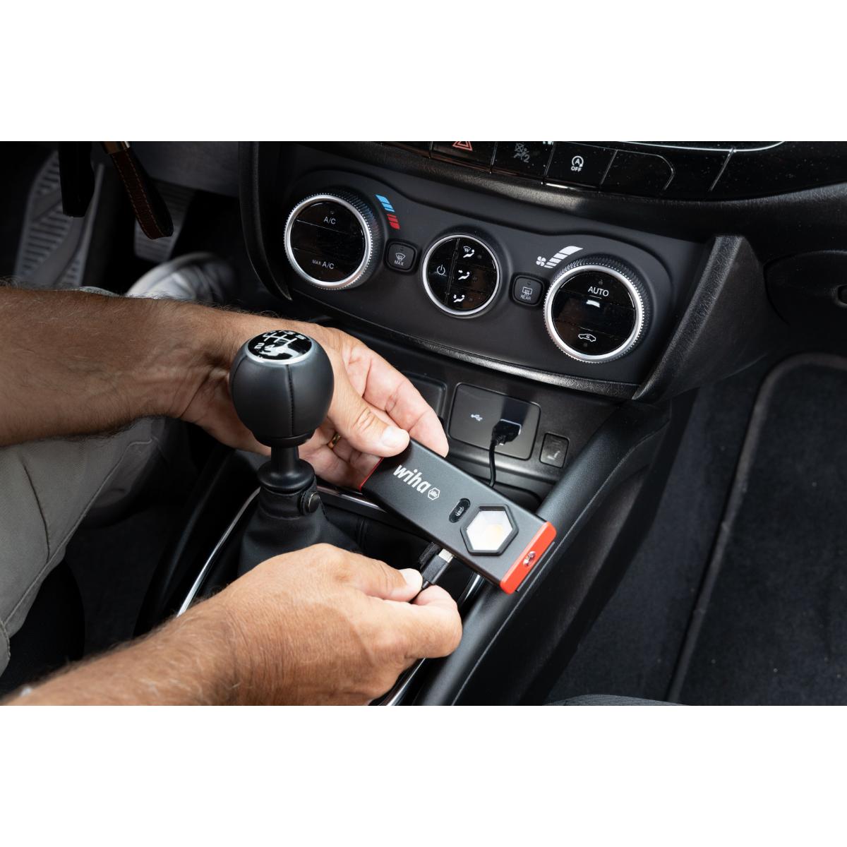 Wiha Handleuchte 1.200 lm mit On-/Off-Sensor mit USB-C-Ladekabel