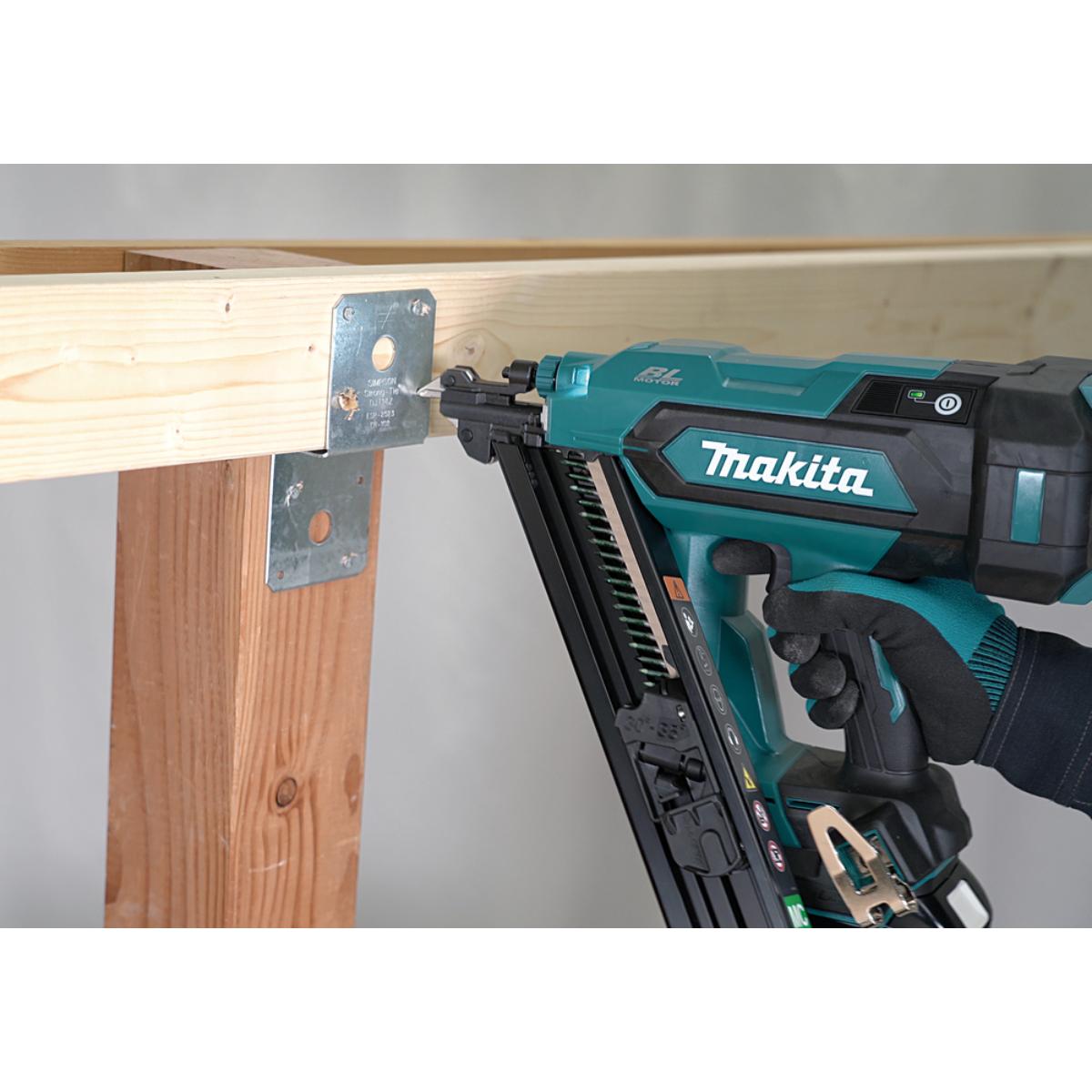 Makita Akku-Ankernagler 18V Ankernagel 30-35° 3,3-4,1 mm 38-64 mm