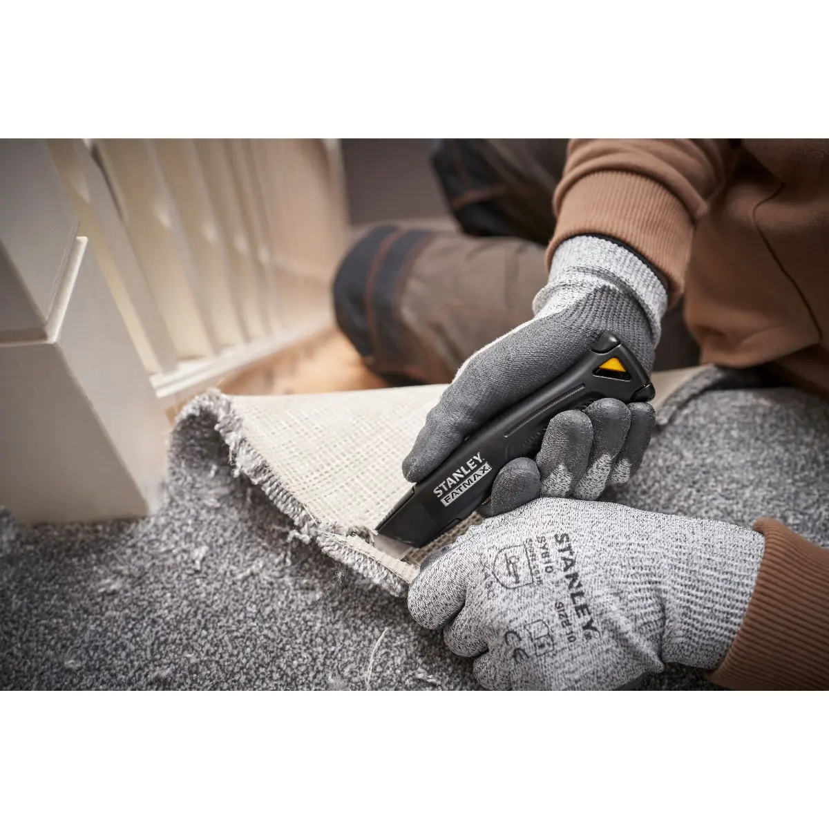 STANLEY FATMAX Universalmesser mit feststehender Klinge, schwarz, inklusive Kunststoffköcher, zwei Trapezklingen und einer Hakenklinge