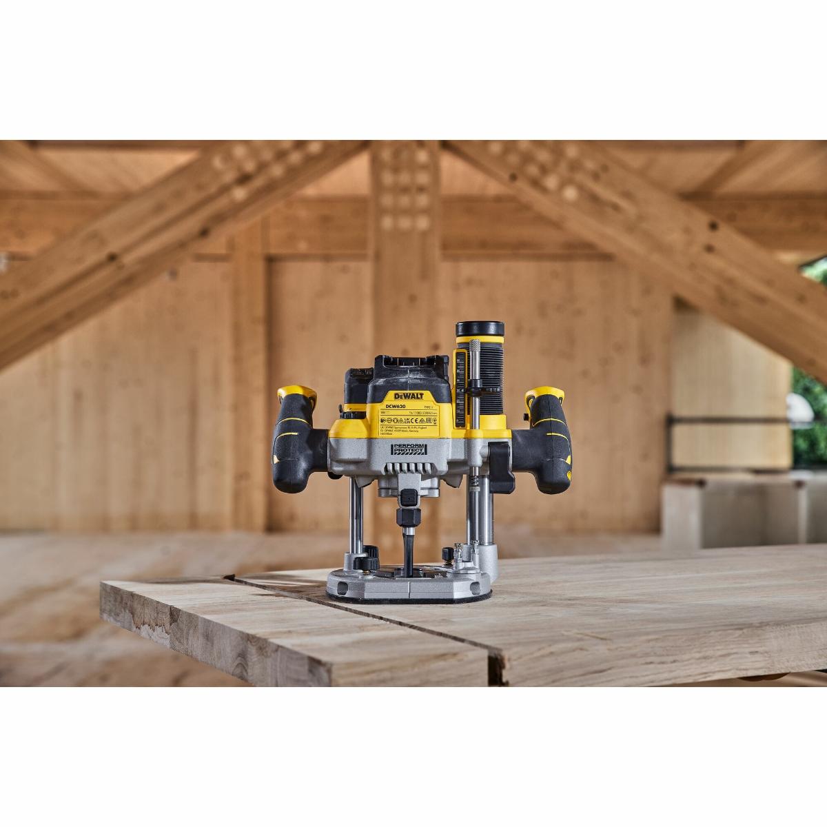 DEWALT Akku-Oberfräse, 18 V (Basisversion)