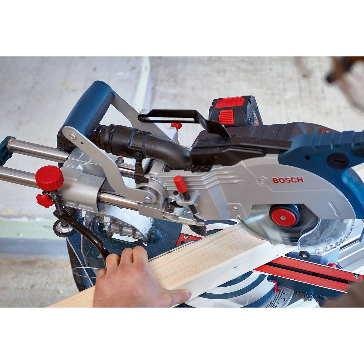 Bosch Akku-Kapp- und Gehrungssäge BITURBO GCM 18V-216, Solo Vers., o. Akku u. Ladege.