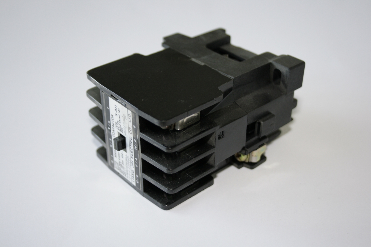 ELMAG Schütz 380 Volt (S-R12) für